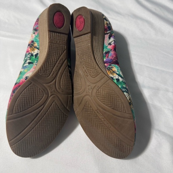 Dorking by Fluchos Short Wedge Heels – Size 37 (US 6.5) - Picture 7 of 10